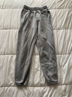 Forever 21 Gray Elastic Waist Jogger Pants